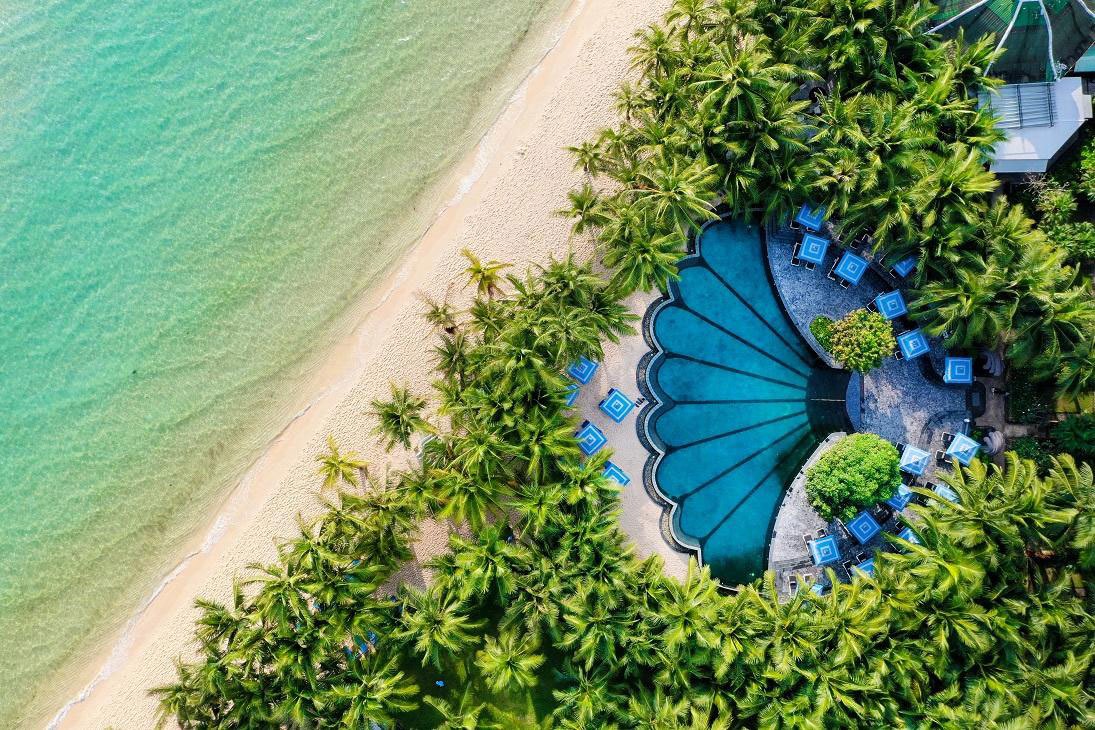 Bãi Kem, từng được vinh danh là một trong 50 bãi biển đẹp nhất hành tinh năm 2018