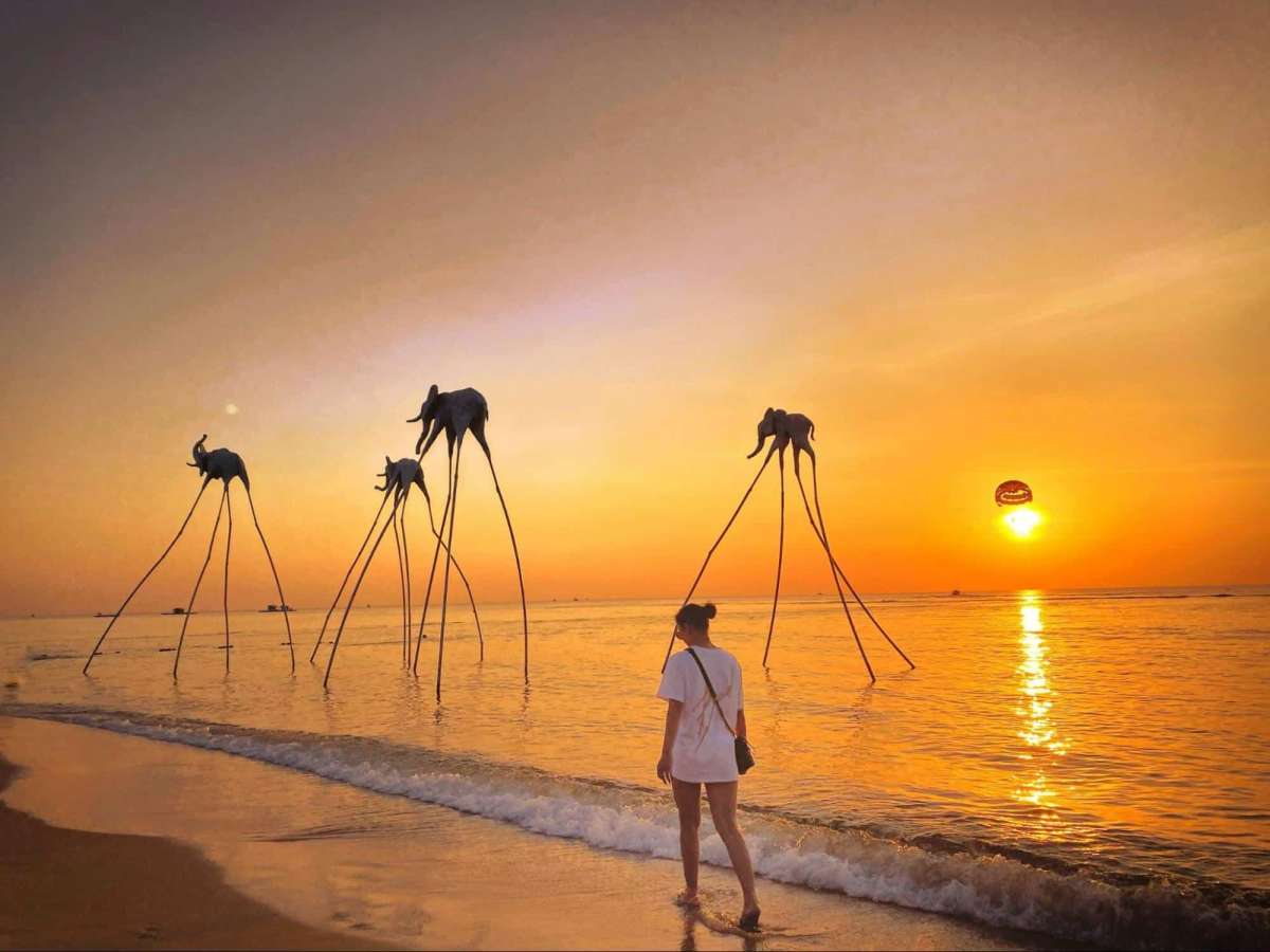 hoang-hon-phu-quoc-duoi-goc-do-tu-sunset-sanato-beach-club
