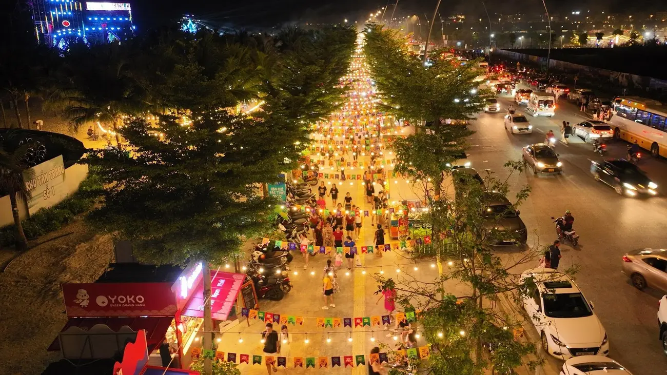 Chợ đêm VUI-Fest Hạ Long, điểm đến không thể bỏ qua cho cư dân Sun Centro Town. (Ảnh: Sun Property)
