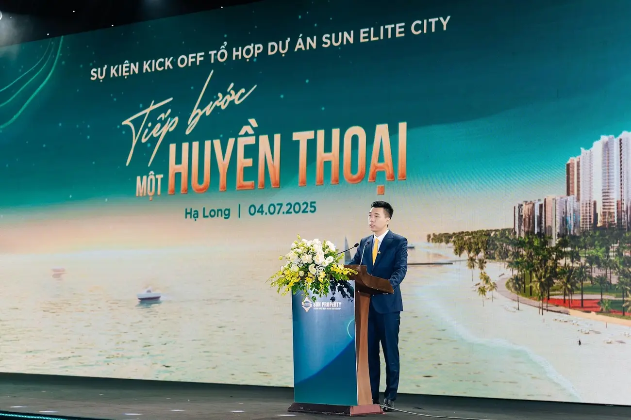 Đại diện Sun Property phát biểu tại sự kiện kick-off tổ hợp dự án Sun Elite City, Hạ Long, ngày 04/07/2025.