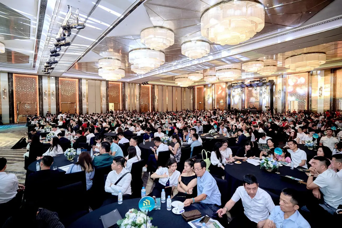 Hơn 1.000 nhà đầu tư tham dự sự kiện giới thiệu dự án Sun Centro Town tại Trung tâm Hội nghị Quốc tế Ascott Tây Hồ Hà Nội.