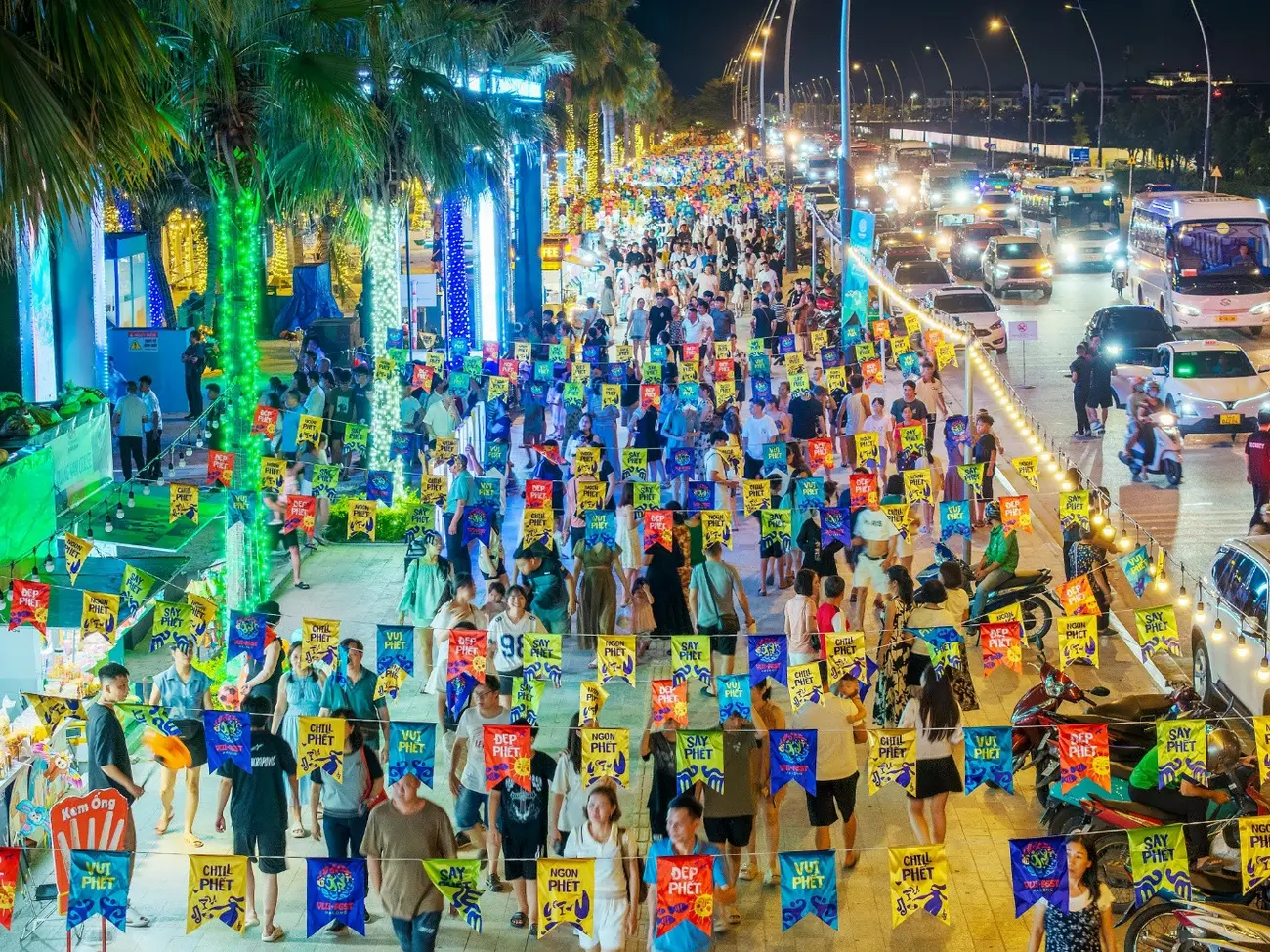 Không khí sôi động tại chợ đêm VUI-Fest – điểm nhấn về đêm của Sun Elite City, Bãi Cháy.
