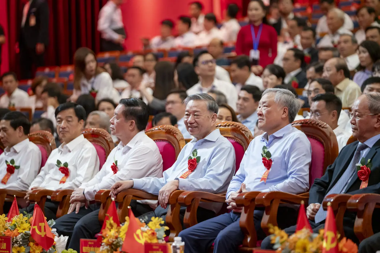 Lãnh đạo Đảng và Nhà nước tham dự chương trình nghệ thuật