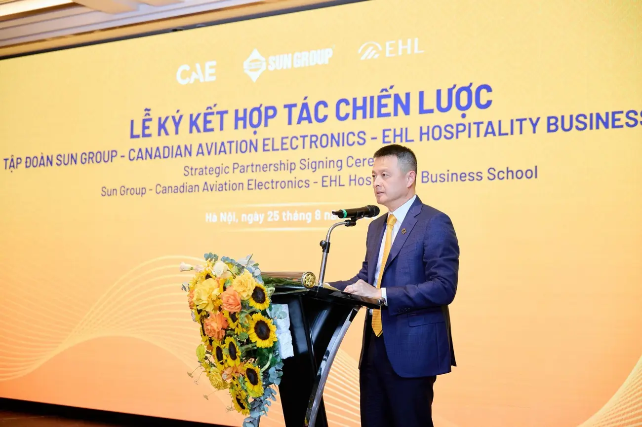 Lễ ký kết hợp tác chiến lược giữa Sun Group, CAE và EHL tại Hà Nội (Ảnh: Sun Group).