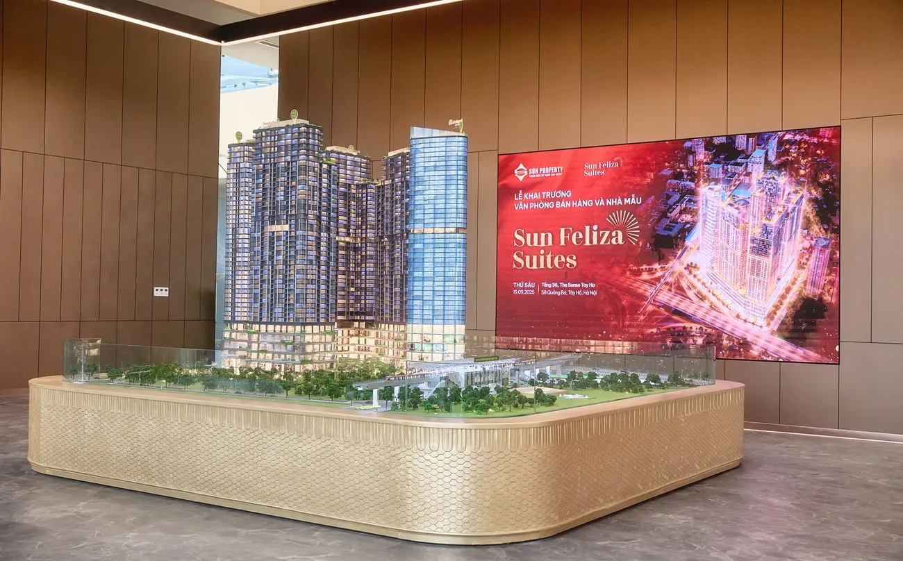 Sa bàn Sun Feliza Suites chi tiết từng điểm nhấn dự án tại Sun Gallery Tây Hồ. Ảnh: Ánh Dương