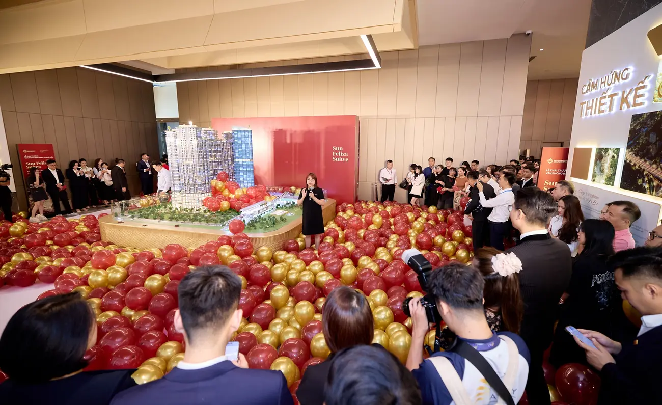 Sa bàn Sun Feliza Suites miêu tả chi tiết dự án, thu hút sự quan tâm của nhiều nhà đầu tư. Ảnh: Ánh Dương