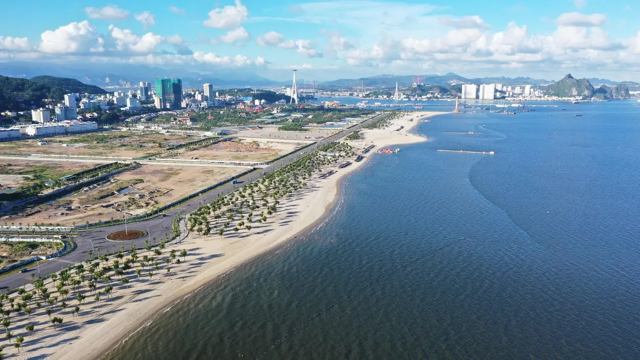 Toàn cảnh dự án Sun Elite City tại Bãi Cháy với vị trí đắc địa bên bờ vịnh Hạ Long.