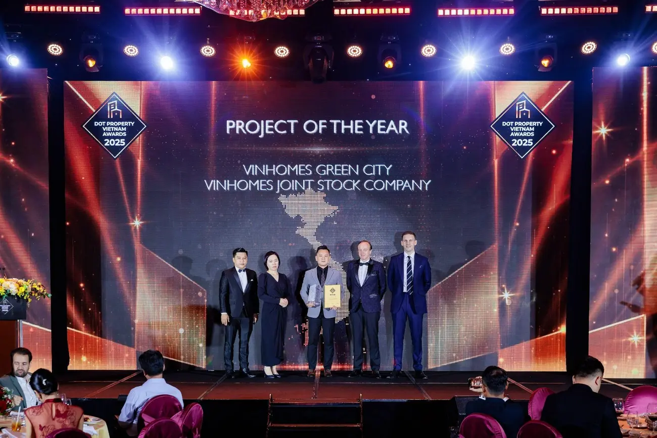 Vinhomes Green City chiến thắng hạng mục Project of The Year 2025 tại Dot Property Vietnam Awards.