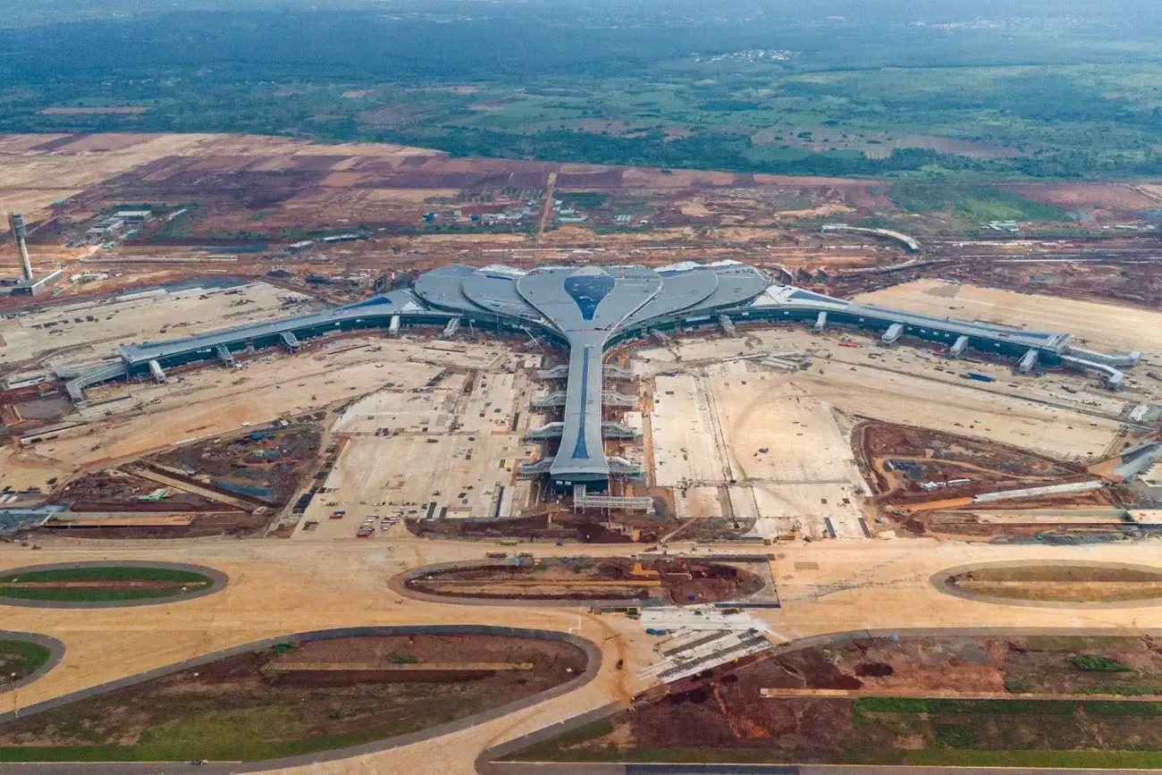 Sân bay quốc tế Long Thành đang trong giai đoạn thi công, dự kiến khai thác giai đoạn 1 vào năm 2026.