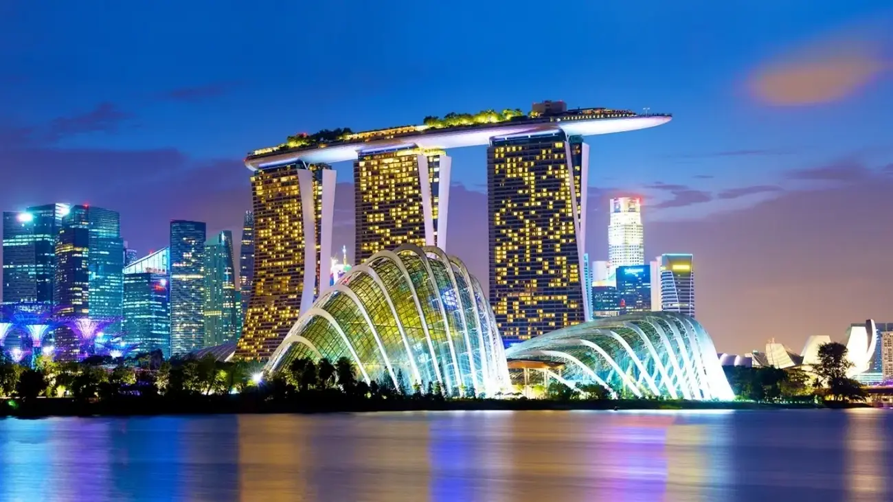 Marina Bay Sands (Singapore) là một trong những trung tâm kinh tế đêm đẳng cấp châu Á. Ảnh: iStock