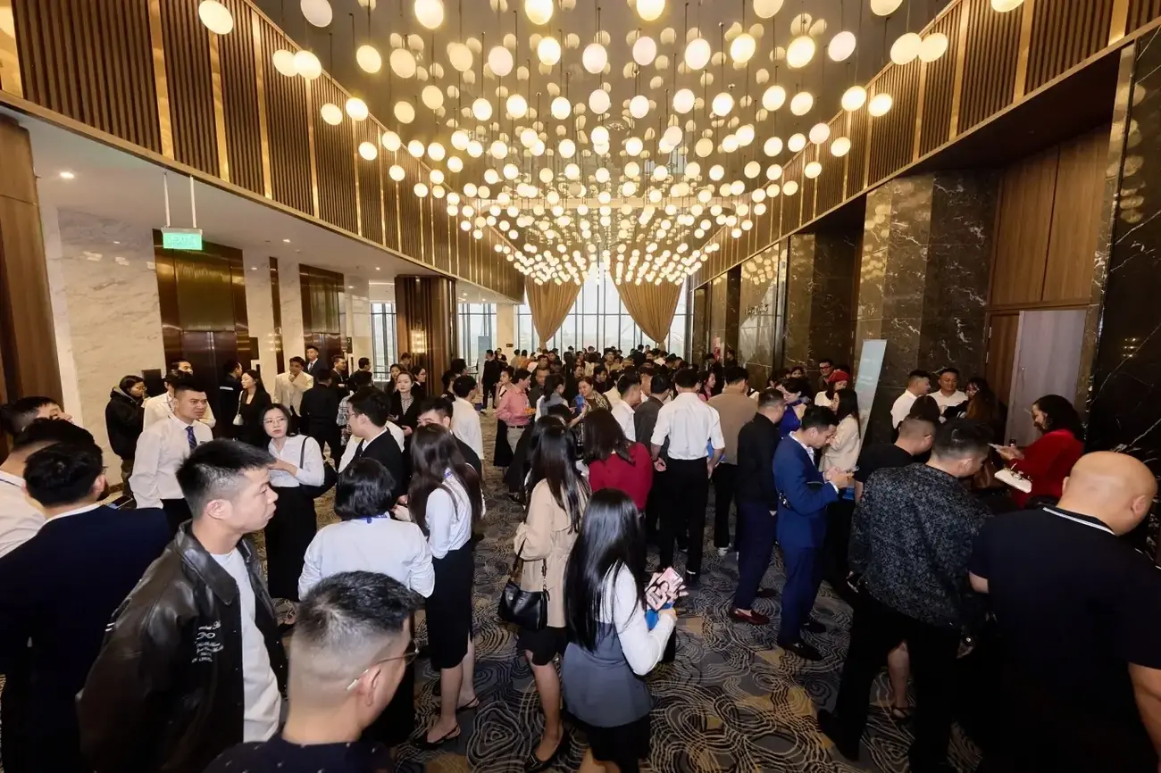 Sự kiện giới thiệu tổ hợp căn hộ ven biển Sun Centro Town thu hút đông đảo khách hàng và nhà đầu tư. Ảnh: Ánh Dương